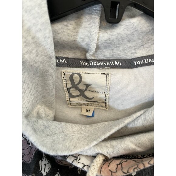 Ampersand Avenue Women's Floral Medium Hooded Sweatshirt With Pockets - Picture 2 of 8